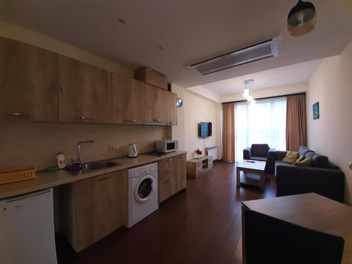 Pride Properties Welcomes You At 17 Buzant St 11-166 Yerevan Armenia Exterior photo