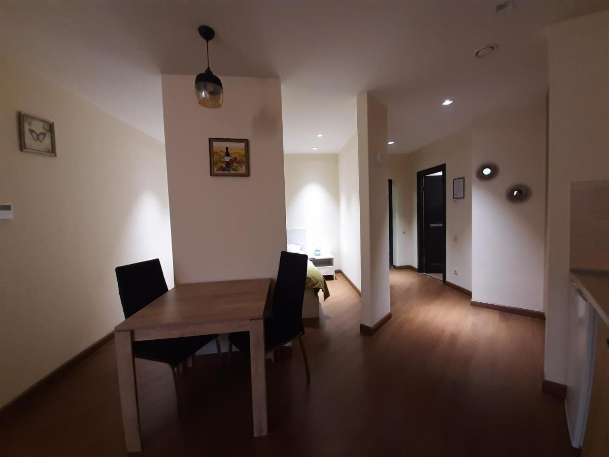 Pride Properties Welcomes You At 17 Buzant St 11-166 Yerevan Armenia Exterior photo