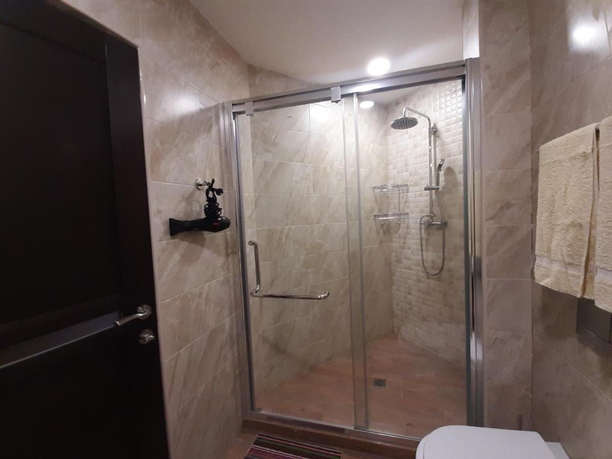 Pride Properties Welcomes You At 17 Buzant St 11-166 Yerevan Armenia Exterior photo